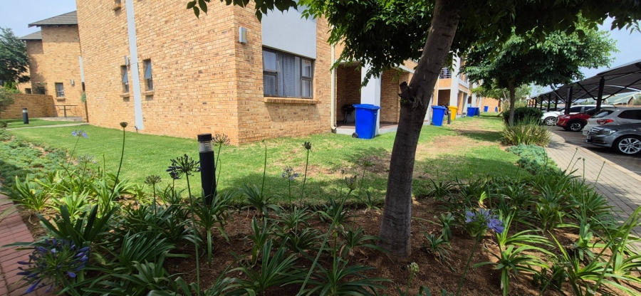2 Bedroom Property for Sale in Scarlet Park Gauteng