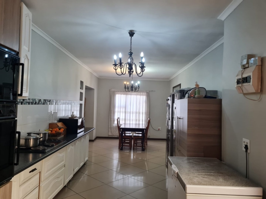 To Let 4 Bedroom Property for Rent in Lenasia Ext 13 Gauteng