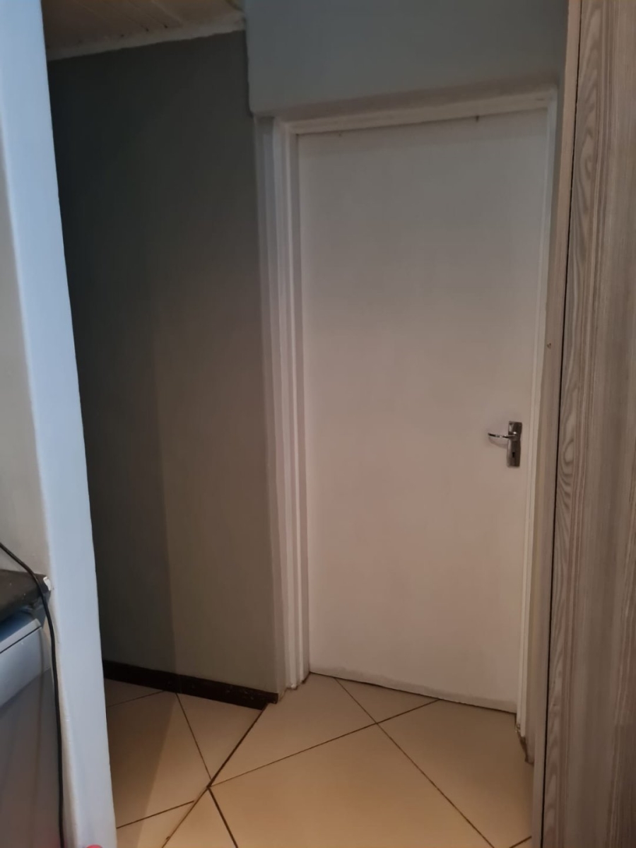 To Let 4 Bedroom Property for Rent in Lenasia Ext 13 Gauteng