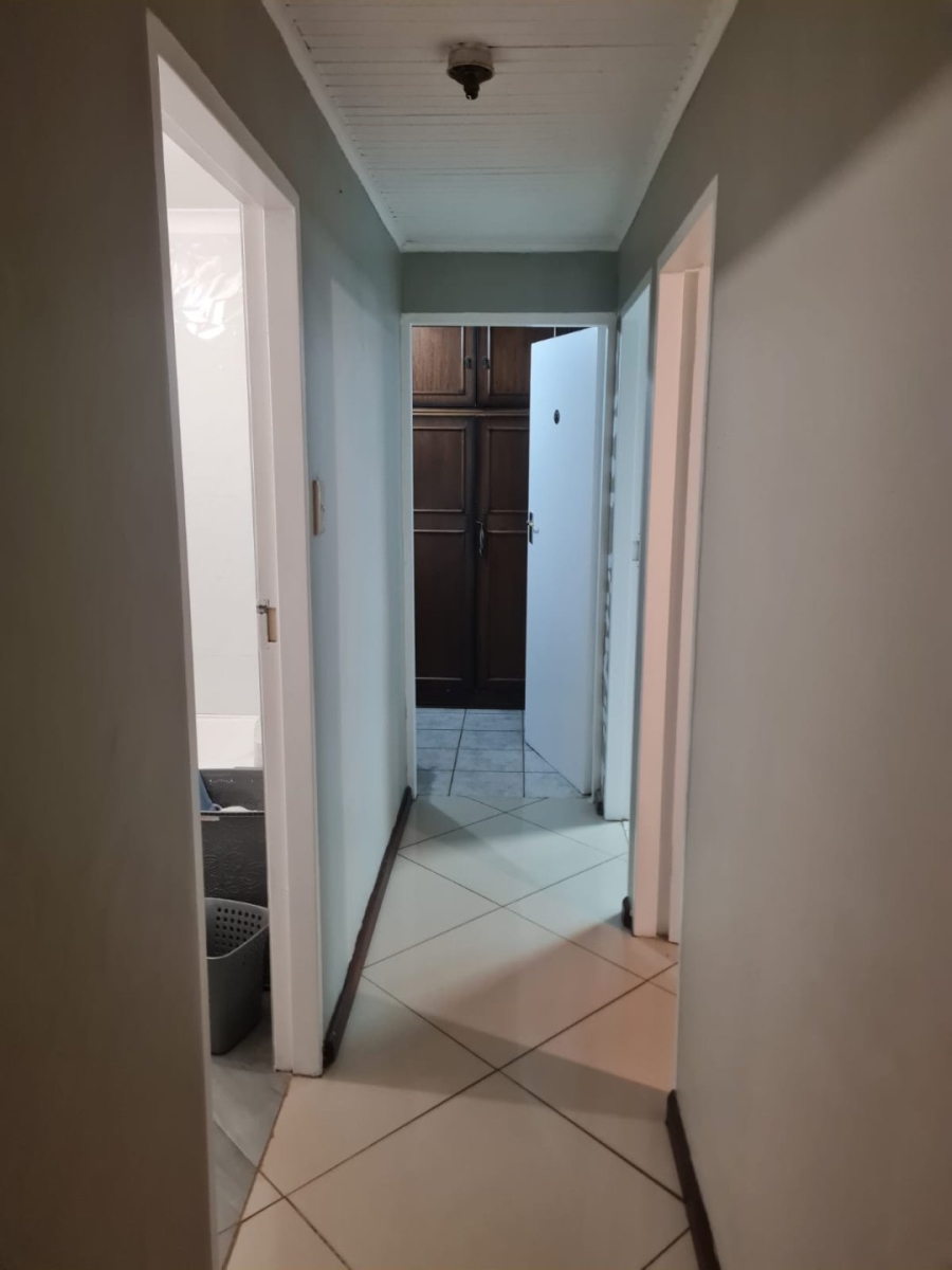 To Let 4 Bedroom Property for Rent in Lenasia Ext 13 Gauteng