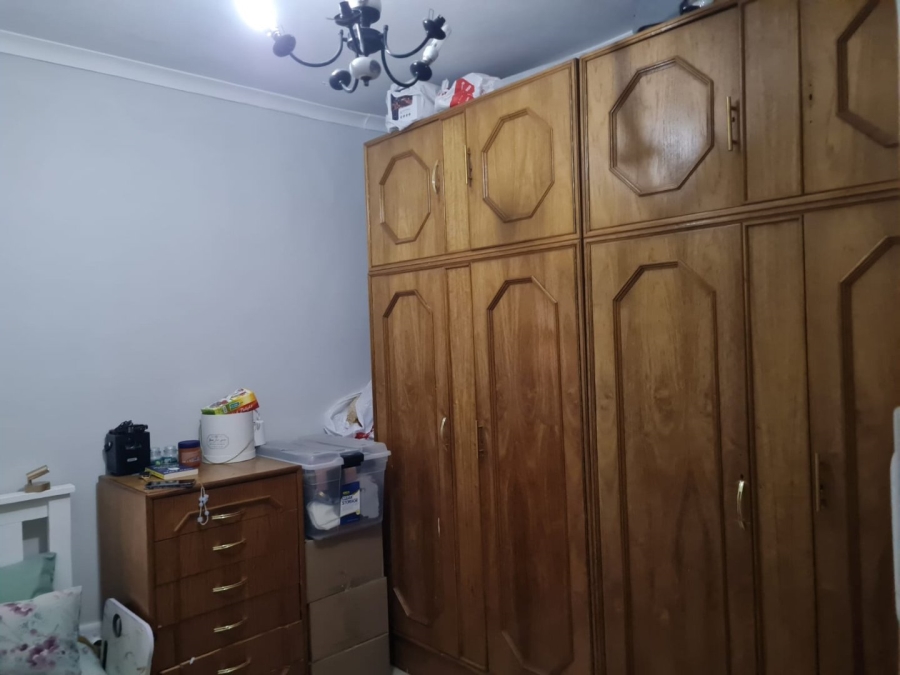 To Let 4 Bedroom Property for Rent in Lenasia Ext 13 Gauteng