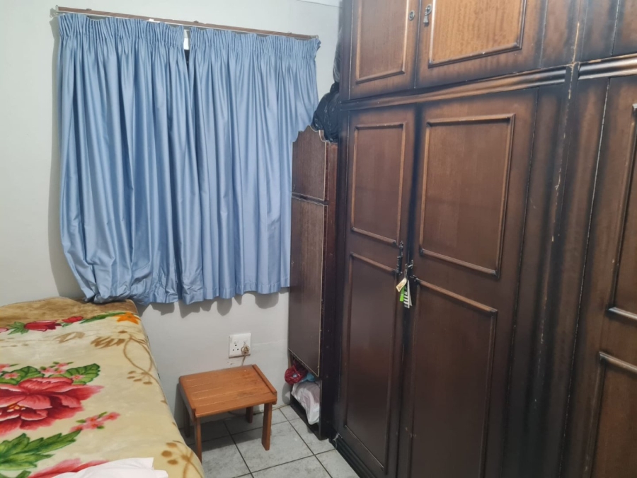 To Let 4 Bedroom Property for Rent in Lenasia Ext 13 Gauteng