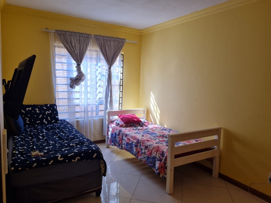 To Let 3 Bedroom Property for Rent in Lenasia Ext 13 Gauteng