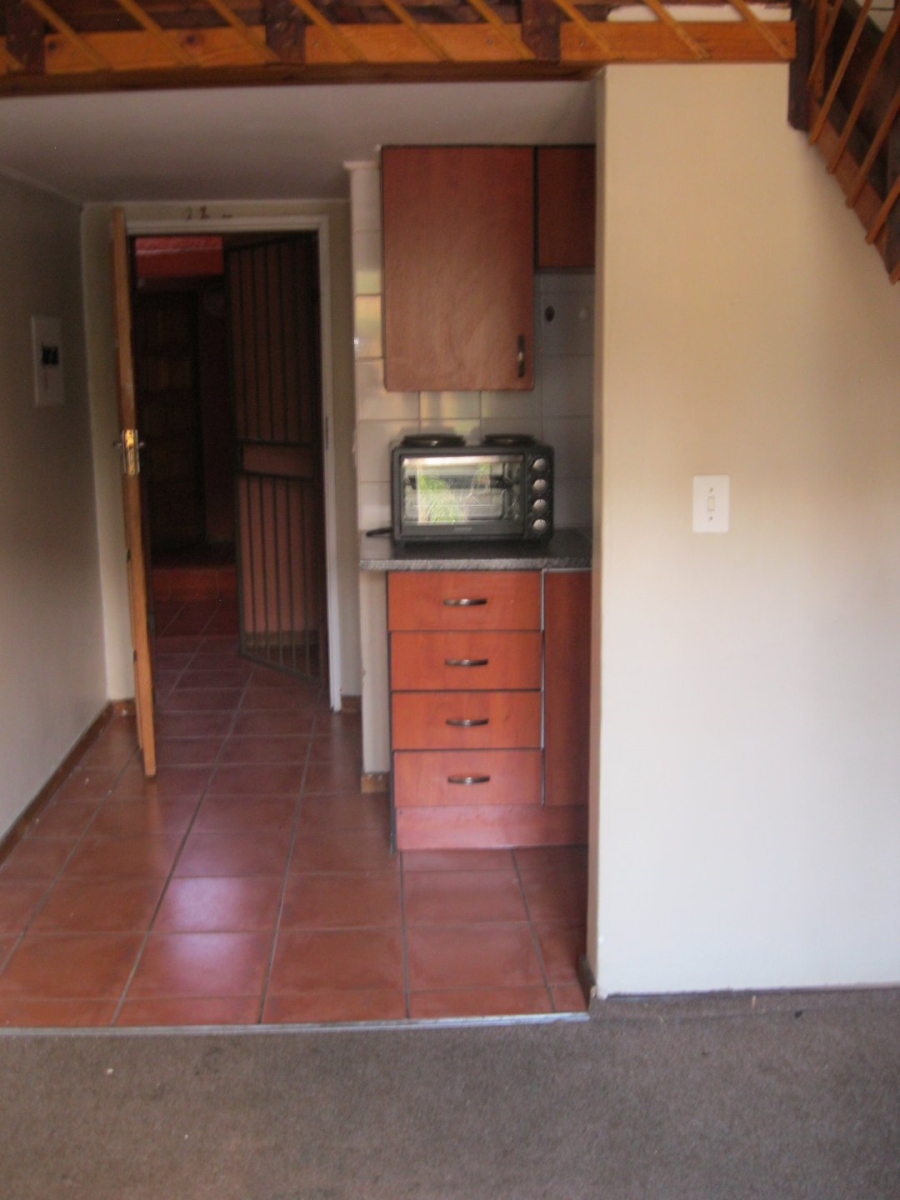To Let 1 Bedroom Property for Rent in Riviera Gauteng