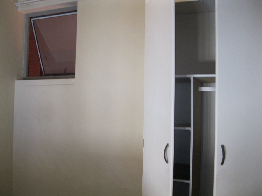 To Let 1 Bedroom Property for Rent in Riviera Gauteng