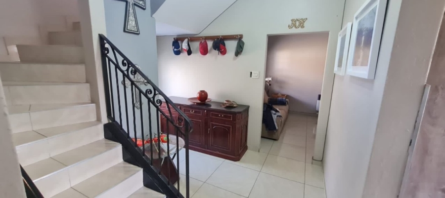 3 Bedroom Property for Sale in Orange Grove Gauteng