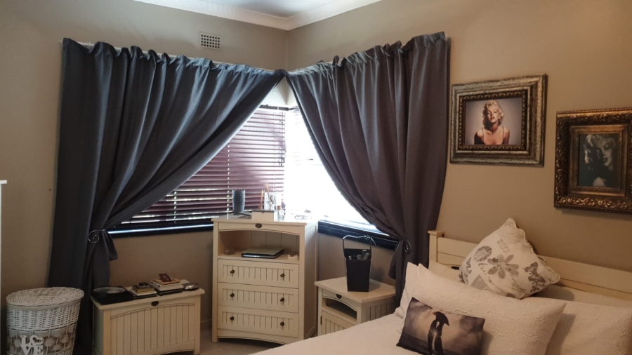 3 Bedroom Property for Sale in Orange Grove Gauteng