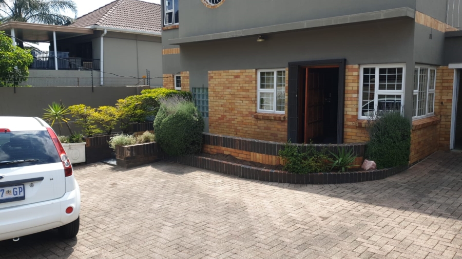 3 Bedroom Property for Sale in Orange Grove Gauteng