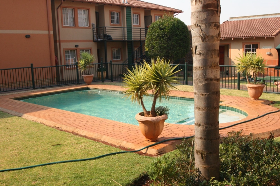 2 Bedroom Property for Sale in Bezuidenhout Valley Gauteng