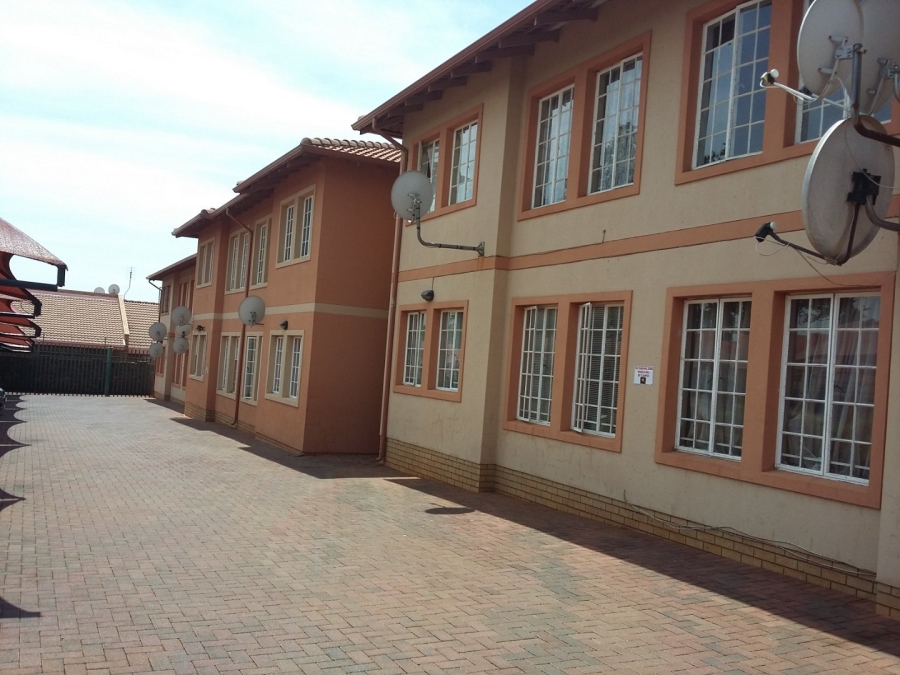 2 Bedroom Property for Sale in Bezuidenhout Valley Gauteng