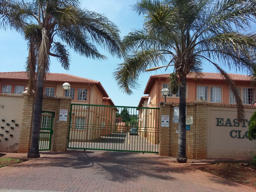 2 Bedroom Property for Sale in Bezuidenhout Valley Gauteng