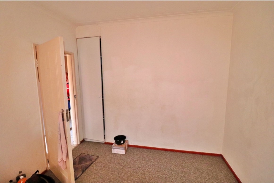 2 Bedroom Property for Sale in Bezuidenhout Valley Gauteng