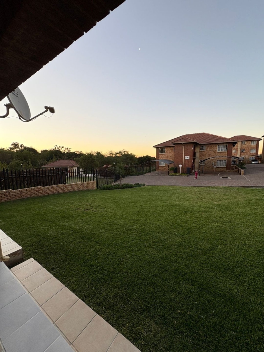 2 Bedroom Property for Sale in Noordwyk Gauteng