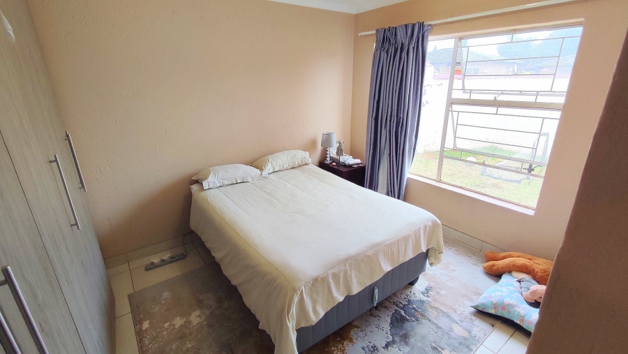 2 Bedroom Property for Sale in Heuwelsig Estate Gauteng