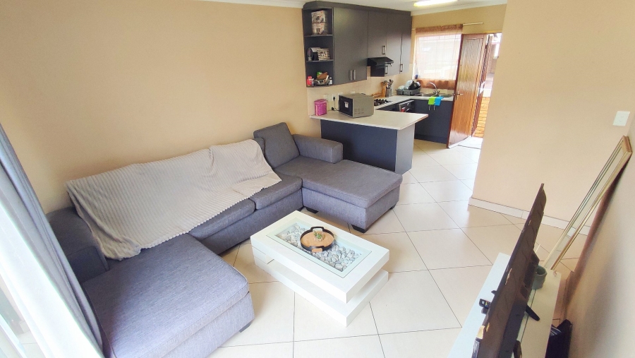 2 Bedroom Property for Sale in Heuwelsig Estate Gauteng