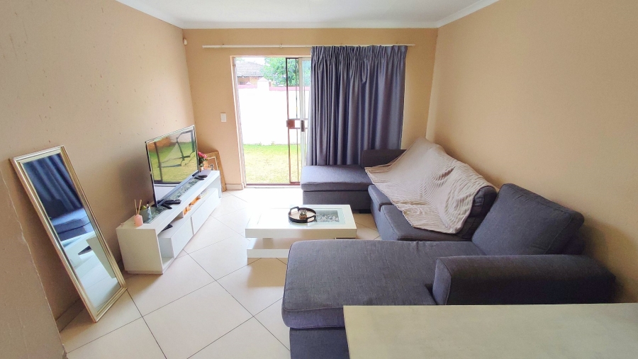 2 Bedroom Property for Sale in Heuwelsig Estate Gauteng