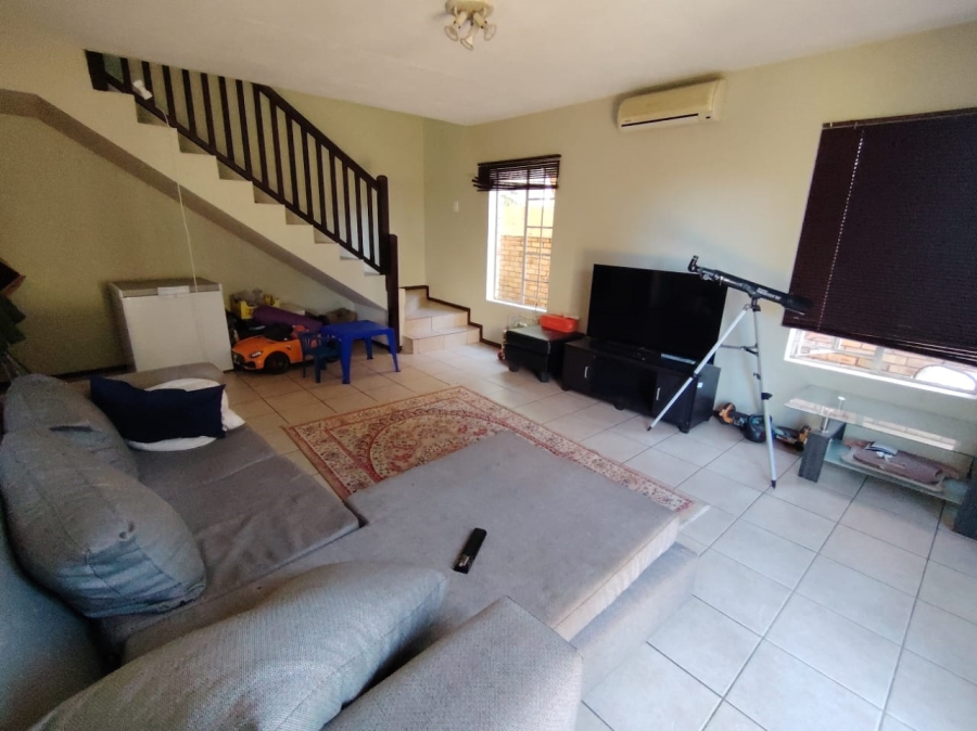 3 Bedroom Property for Sale in Heuwelsig Estate Gauteng