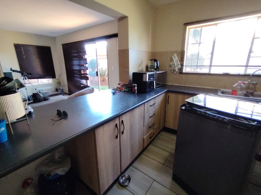 3 Bedroom Property for Sale in Heuwelsig Estate Gauteng