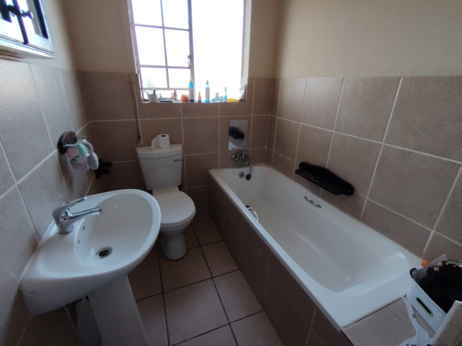 3 Bedroom Property for Sale in Heuwelsig Estate Gauteng