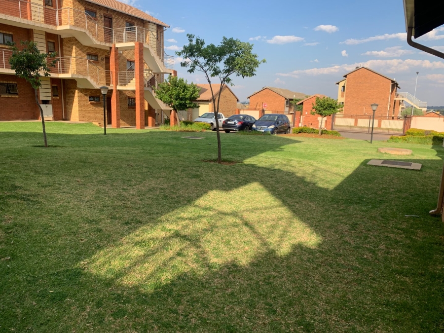 To Let 2 Bedroom Property for Rent in Sagewood Gauteng