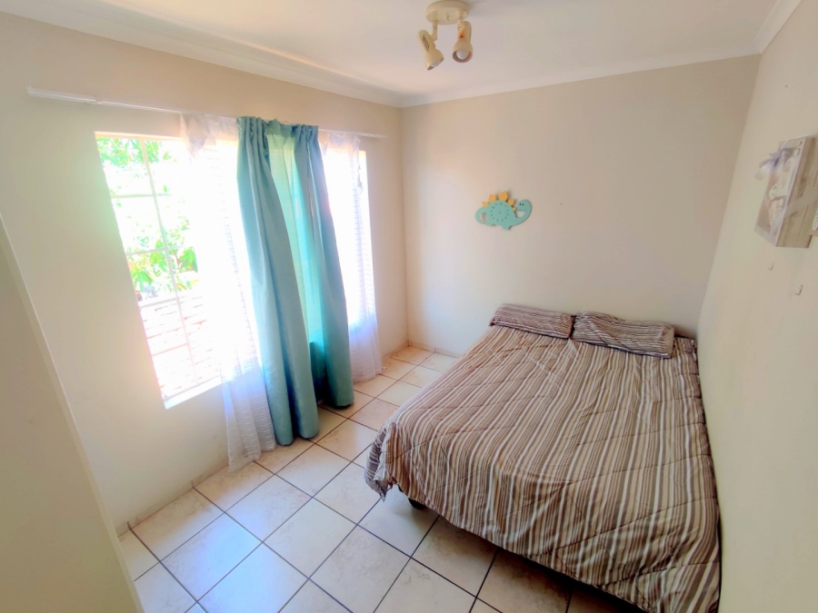2 Bedroom Property for Sale in Rooihuiskraal North Gauteng