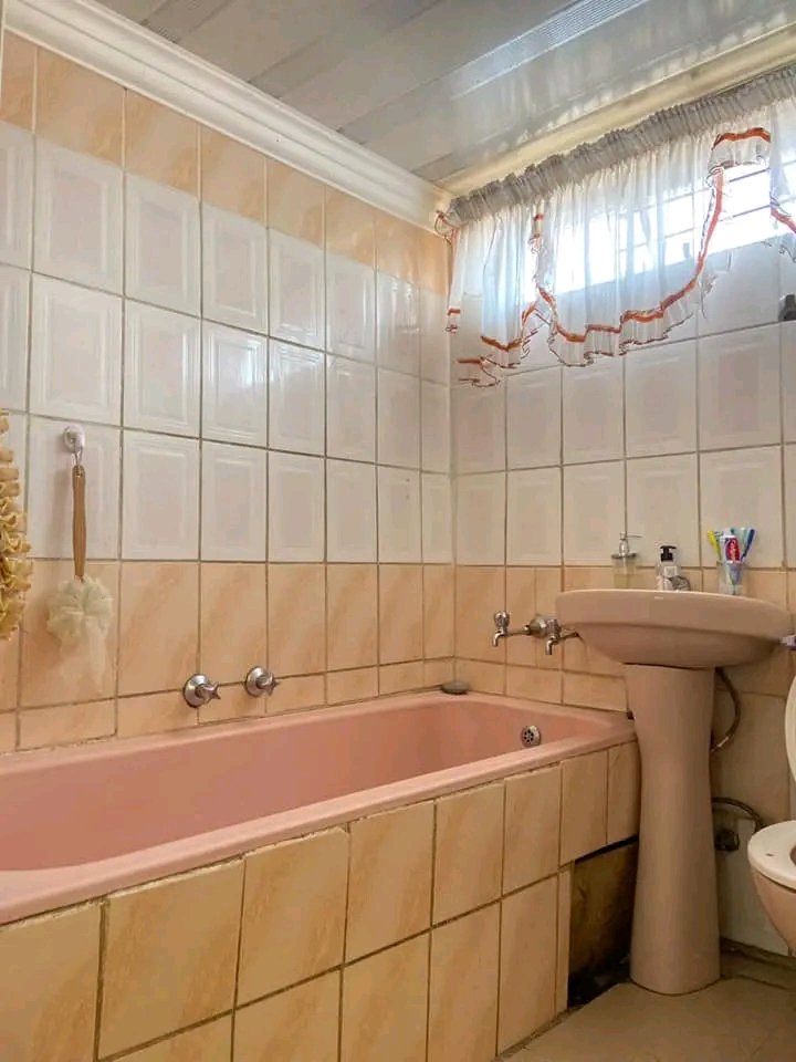 2 Bedroom Property for Sale in Montana Tuine Gauteng