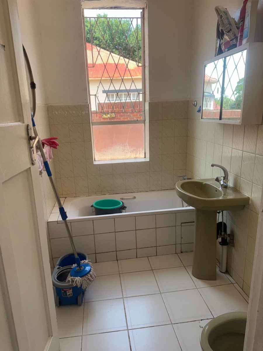 To Let 1 Bedroom Property for Rent in Kensington Gauteng