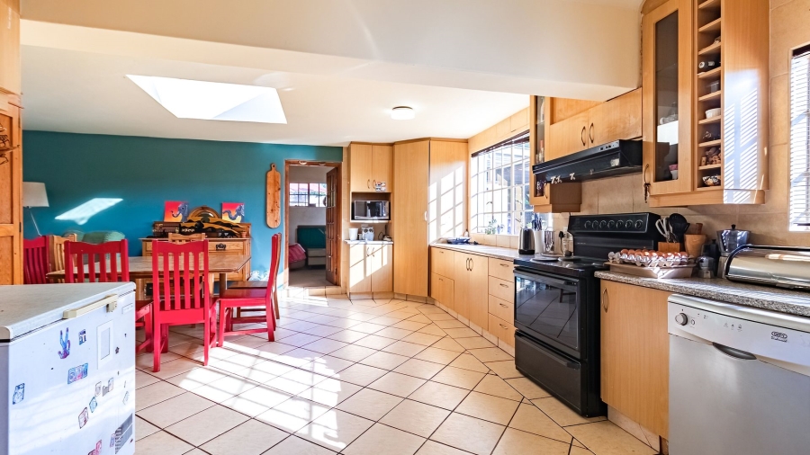 4 Bedroom Property for Sale in Hurlyvale Gauteng