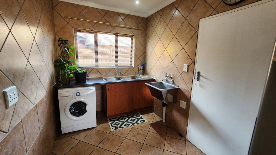 3 Bedroom Property for Sale in Theresa Park Gauteng