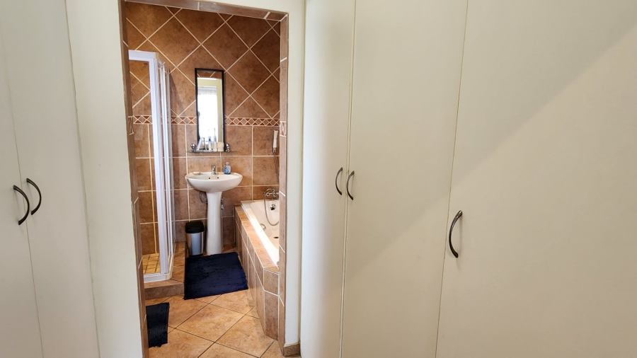 3 Bedroom Property for Sale in Theresa Park Gauteng