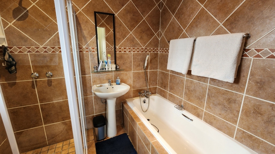 3 Bedroom Property for Sale in Theresa Park Gauteng