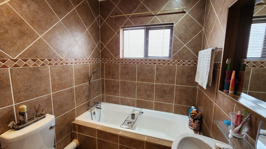 3 Bedroom Property for Sale in Theresa Park Gauteng