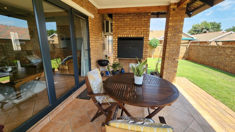 3 Bedroom Property for Sale in Theresa Park Gauteng