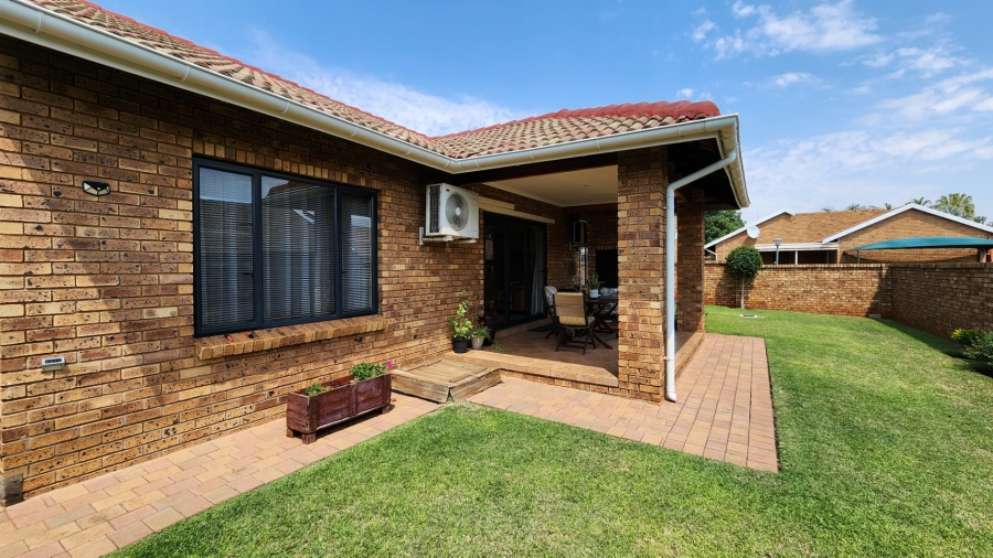 3 Bedroom Property for Sale in Theresa Park Gauteng
