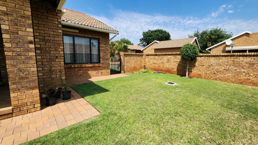 3 Bedroom Property for Sale in Theresa Park Gauteng