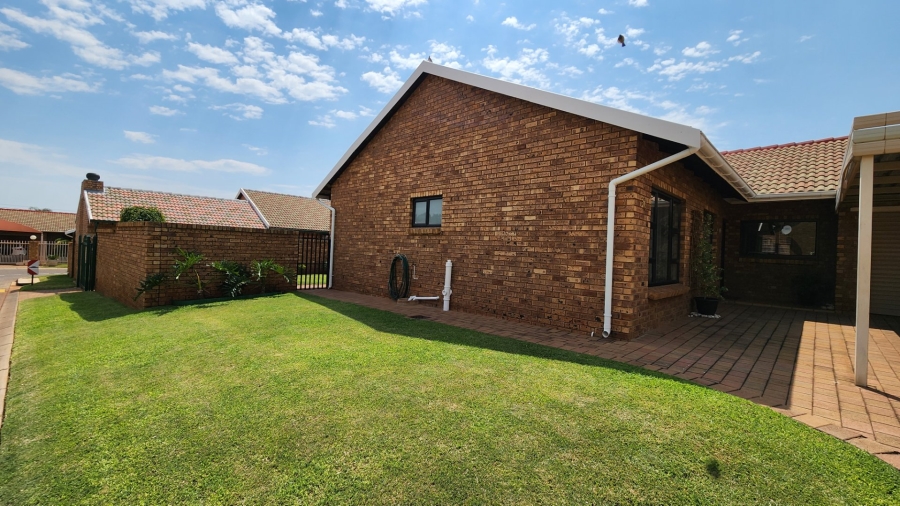 3 Bedroom Property for Sale in Theresa Park Gauteng