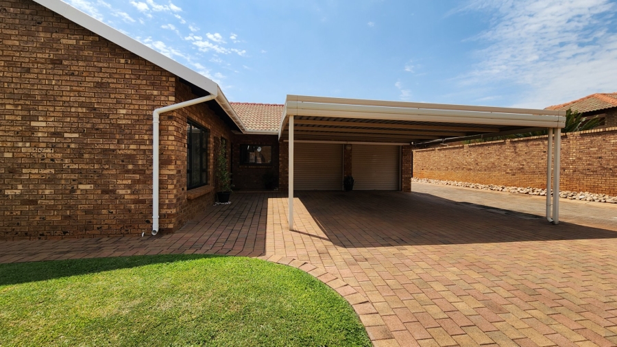 3 Bedroom Property for Sale in Theresa Park Gauteng
