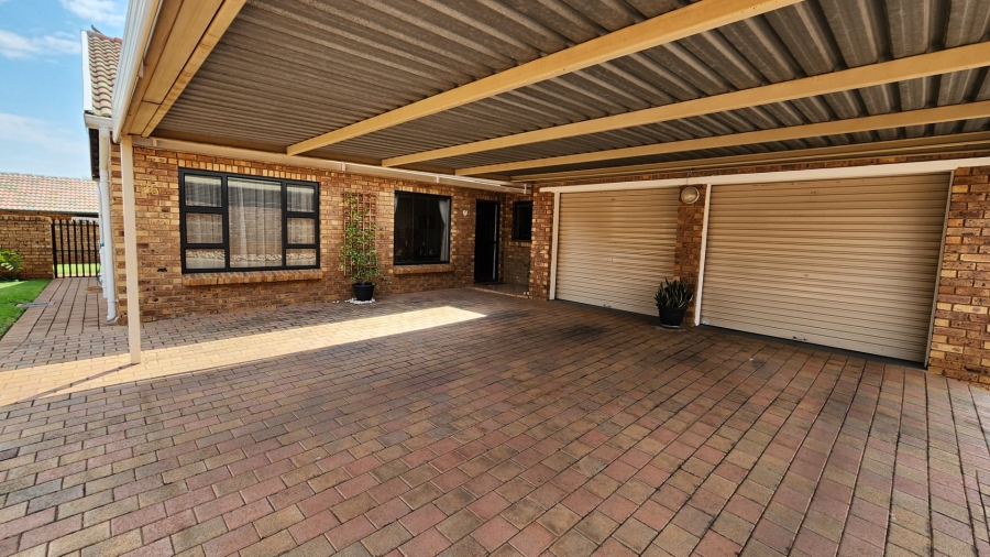 3 Bedroom Property for Sale in Theresa Park Gauteng