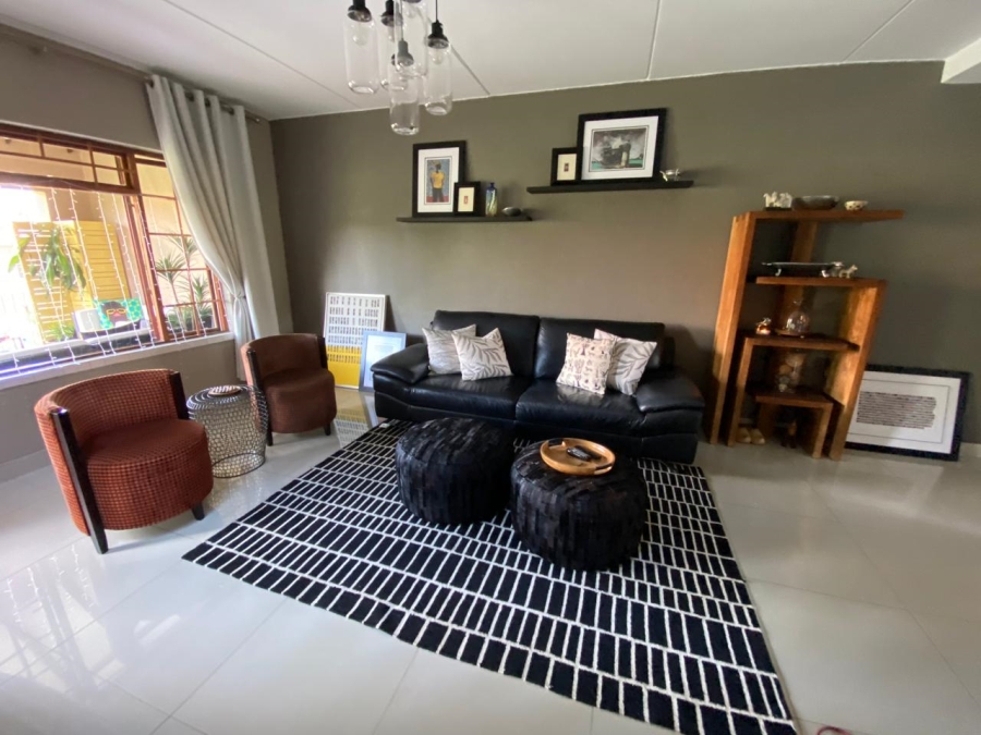 To Let 3 Bedroom Property for Rent in Bedfordview Gauteng
