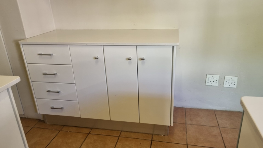 To Let 1 Bedroom Property for Rent in Franklin Roosevelt Park Gauteng