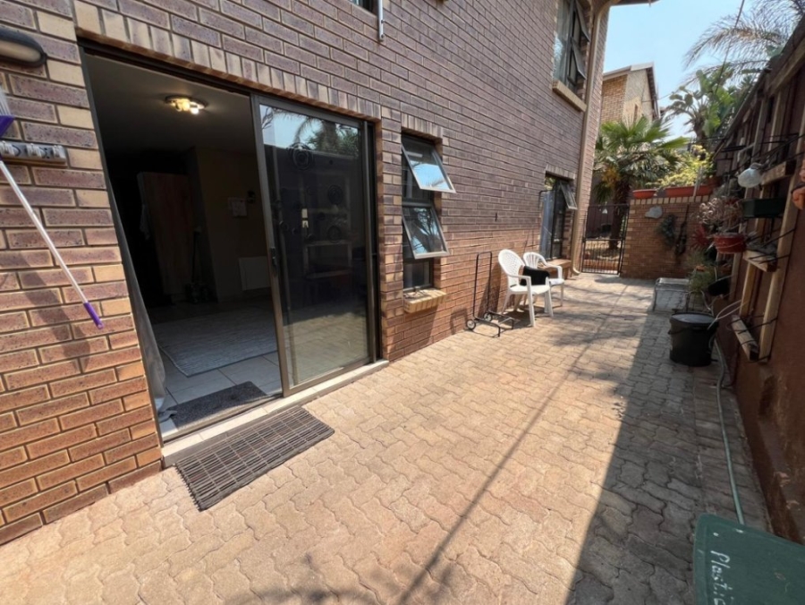 2 Bedroom Property for Sale in Primrose Hill Gauteng