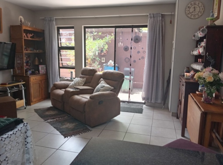 2 Bedroom Property for Sale in Primrose Hill Gauteng