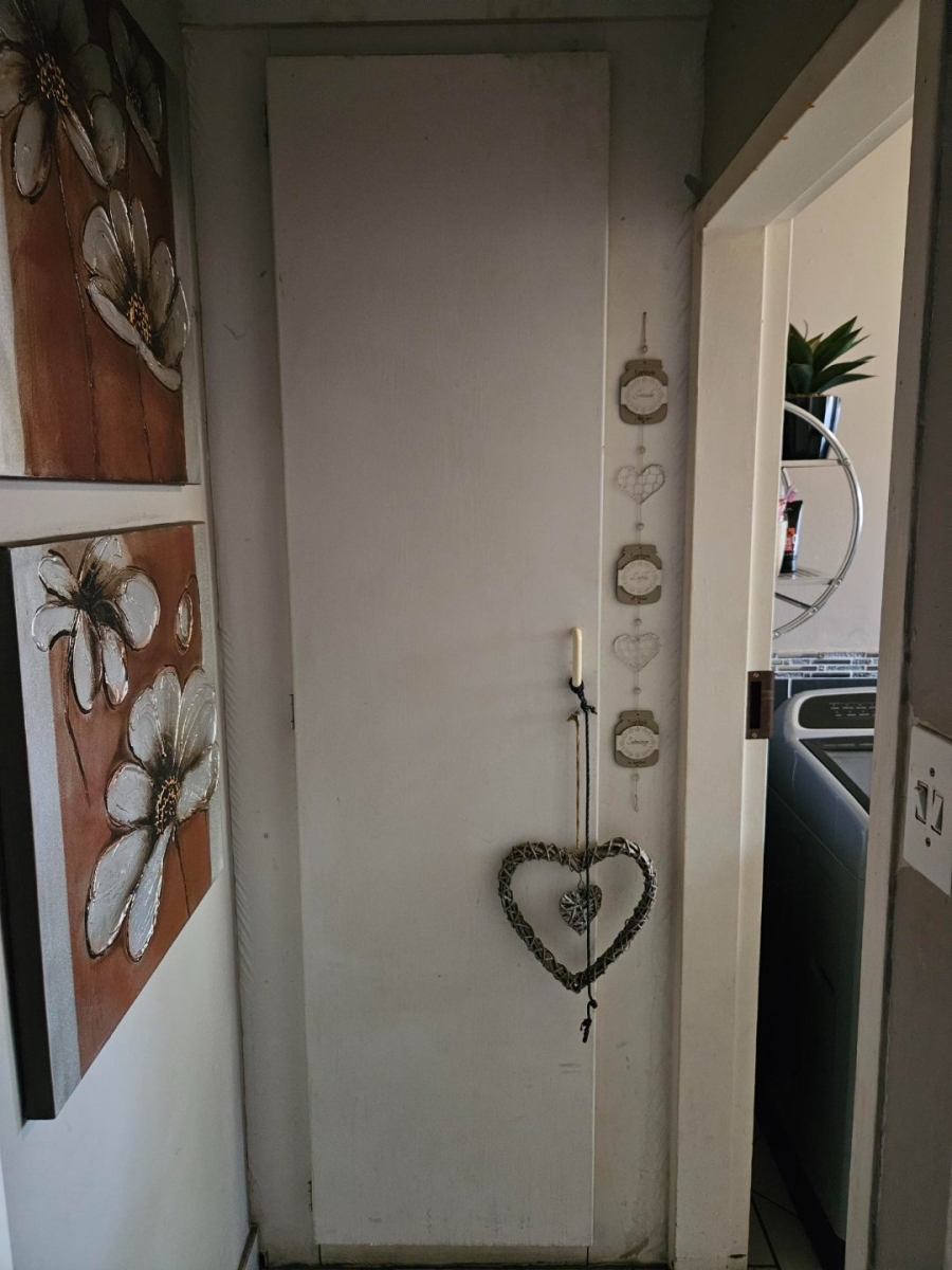 3 Bedroom Property for Sale in Annlin Gauteng