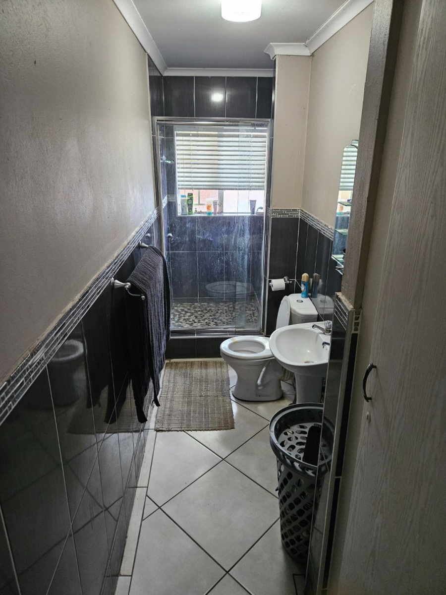 3 Bedroom Property for Sale in Annlin Gauteng