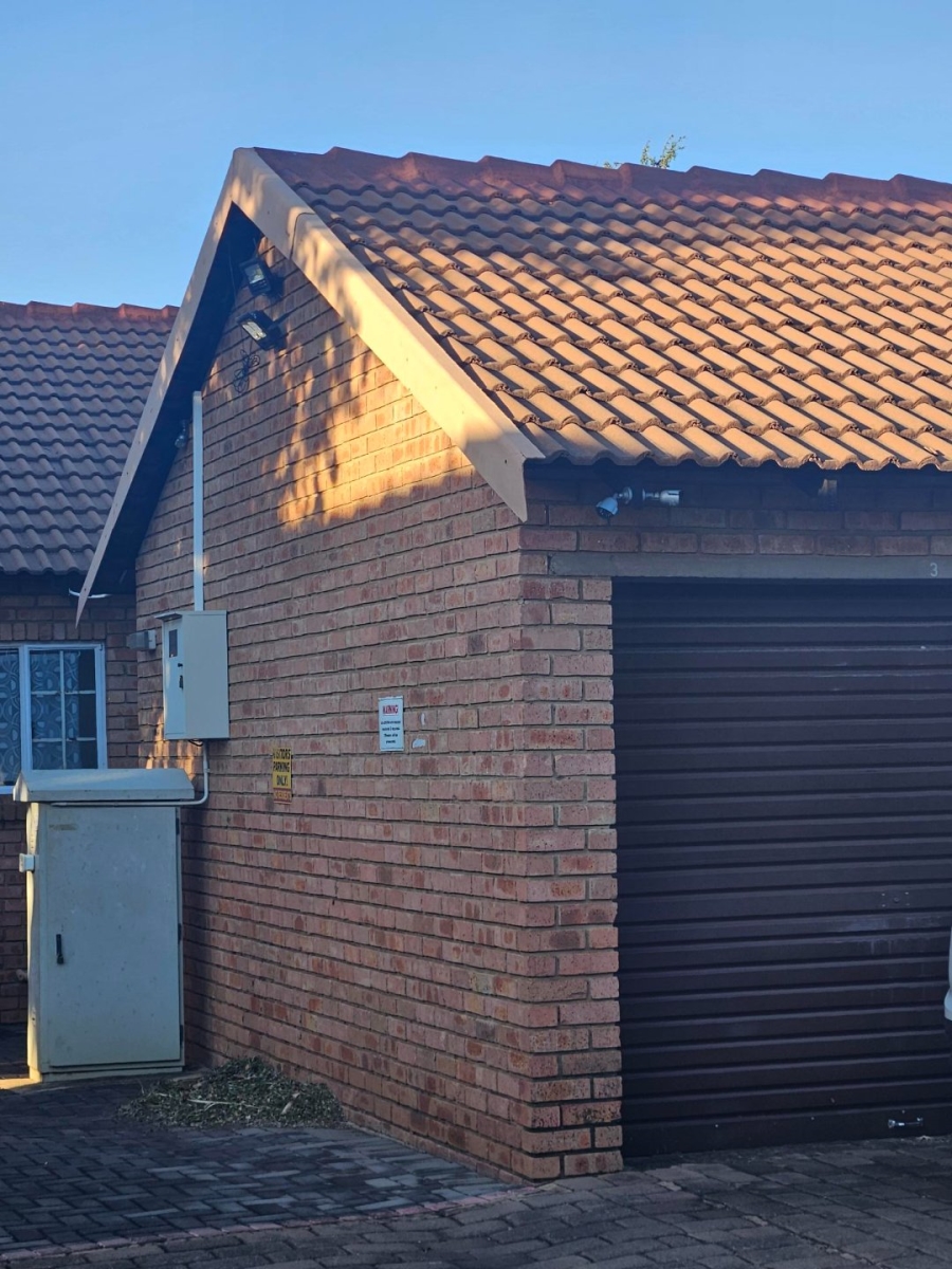 3 Bedroom Property for Sale in Annlin Gauteng