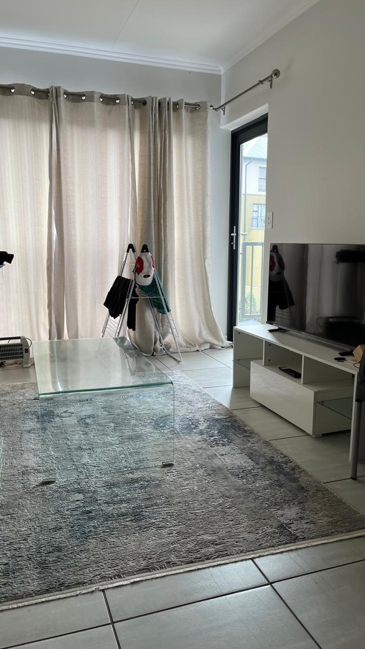 To Let 1 Bedroom Property for Rent in Waterfall View Gauteng