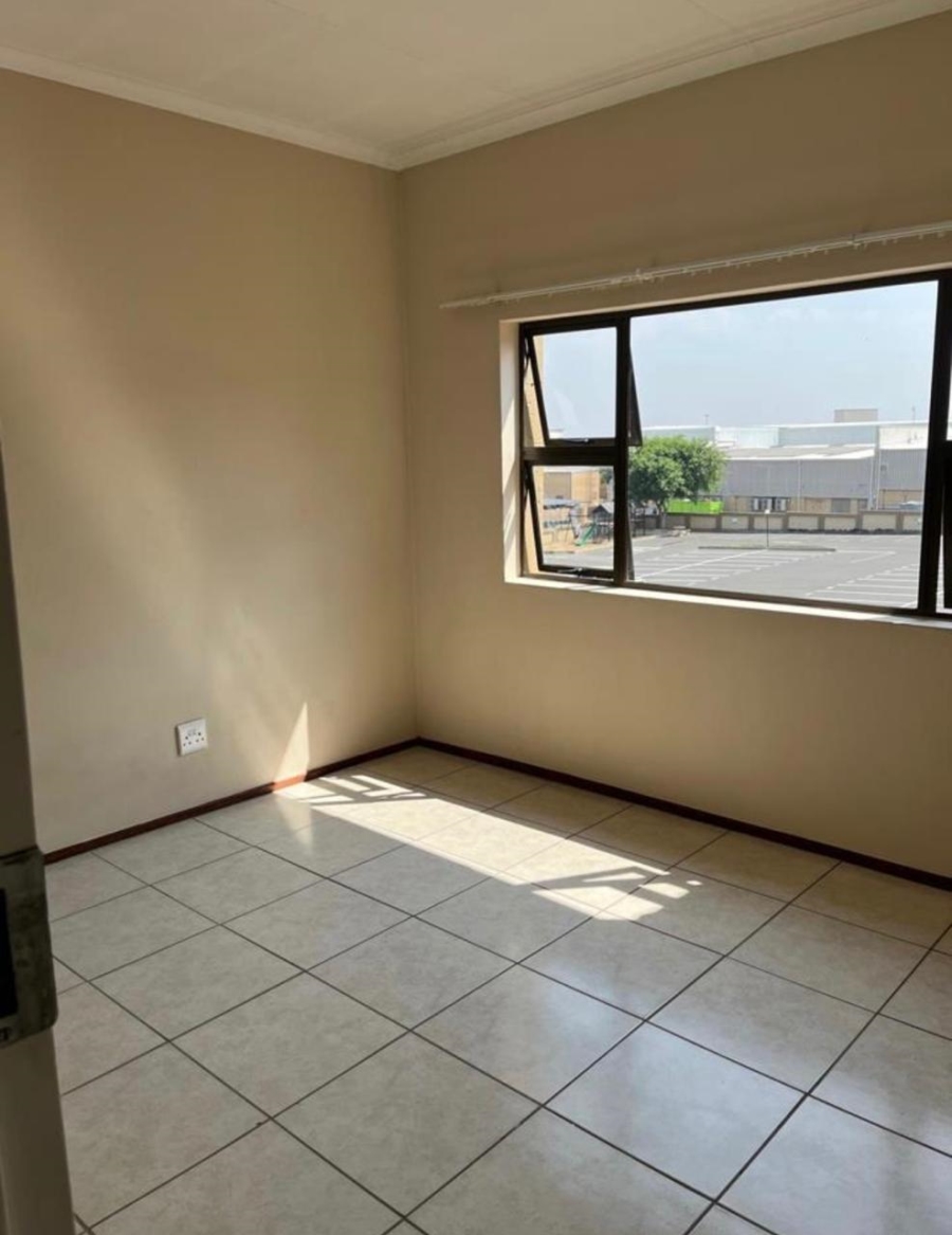  Bedroom Property for Sale in Lonehill Gauteng