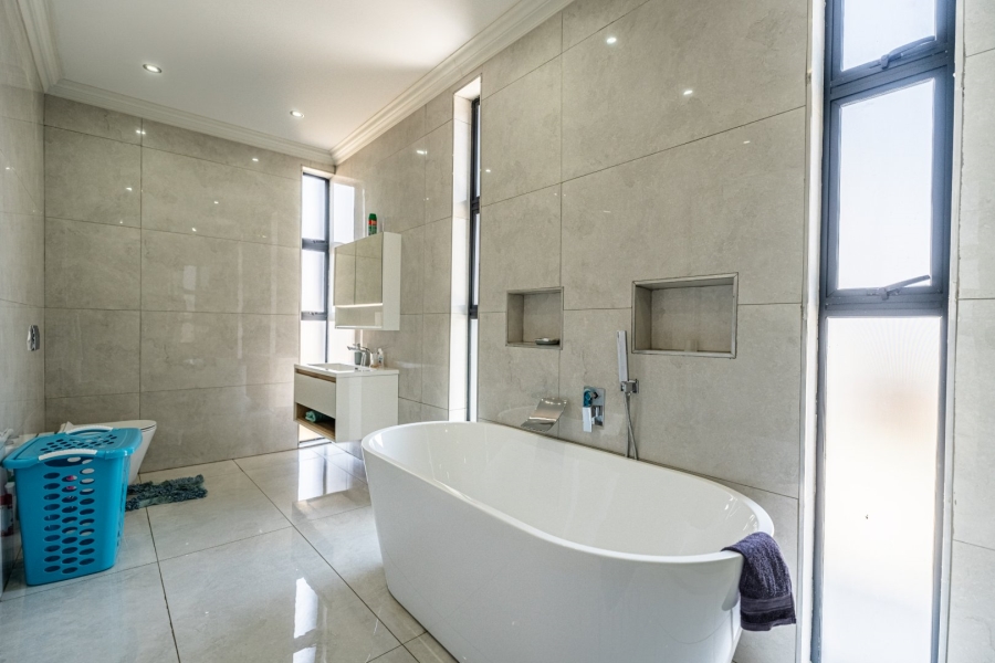 4 Bedroom Property for Sale in Sable Hills Gauteng