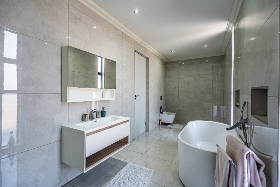 4 Bedroom Property for Sale in Sable Hills Gauteng