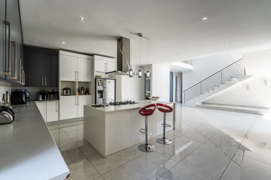 4 Bedroom Property for Sale in Sable Hills Gauteng